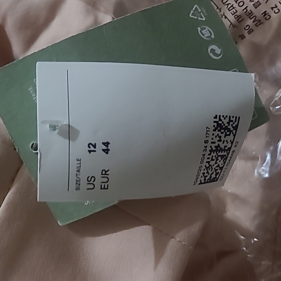 Pleated shorts - Picture 3 of 7